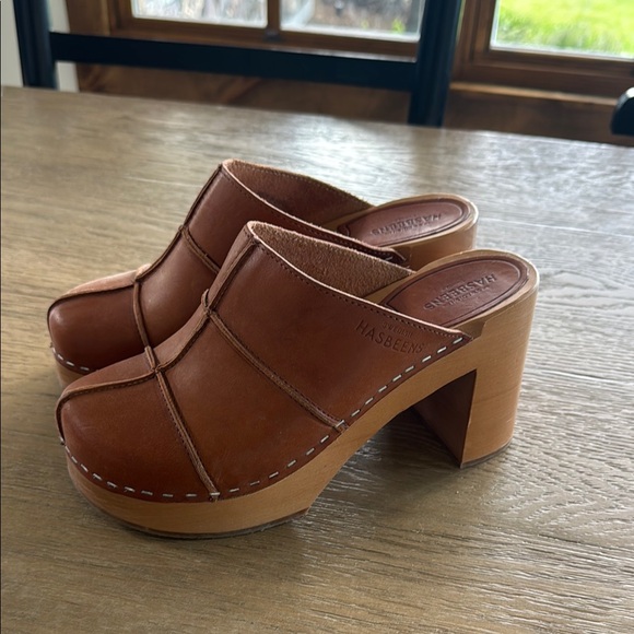 Swedish Hasbeens Tan Leather Platform Mules - Picture 4 of 7